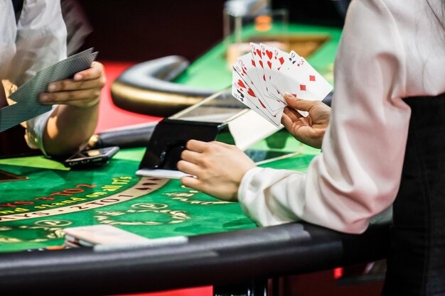 Live baccarat table loading on mobile connection